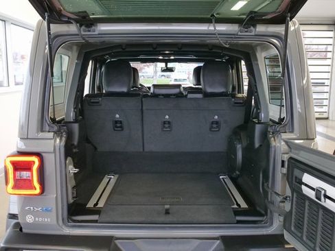 Used 2021 Jeep Wrangler Unlimited Sahara w/ Cold Weather Group image 13