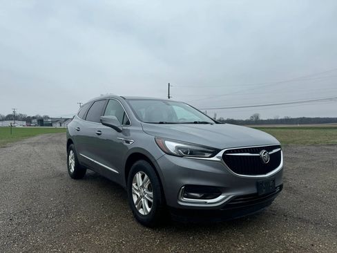 Used 2018 Buick Enclave Essence AWD/4WD image 4