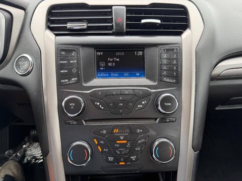 Used 2018 Ford Fusion S FWD image 17