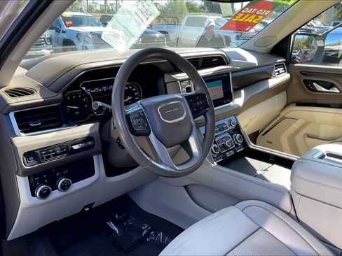Used 2021 GMC Yukon XL Denali image 14