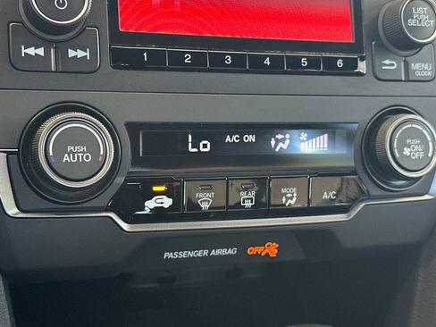 Used 2017 Honda Civic Sport image 25
