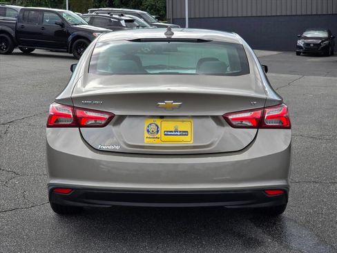 Used 2022 Chevrolet Malibu LT FWD image 25