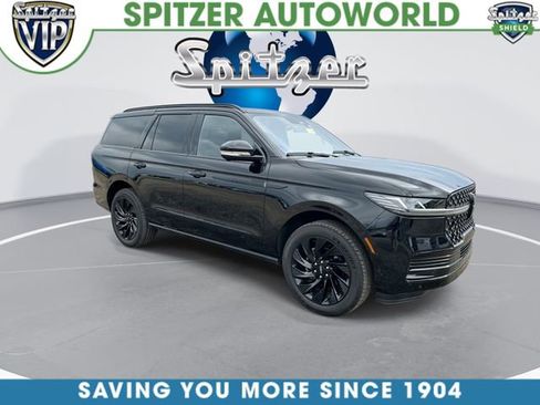 Used 2025 Lincoln Navigator Reserve w/ Jet Appearance Package AWD/4WD image 2