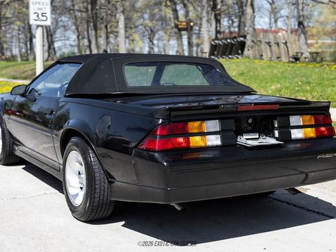 Used 1989 Chevrolet Camaro LT RWD image 20