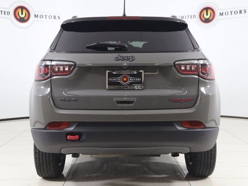 Used 2023 Jeep Compass Trailhawk w/ Trailhawk Convenience Group AWD/4WD image 44