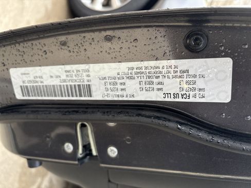 Used 2018 Chrysler 300 Limited w/ Harman/Kardon Audio Group image 34