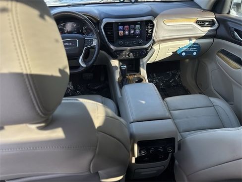 Certified 2017 GMC Acadia Denali w/ Technology Package image 10