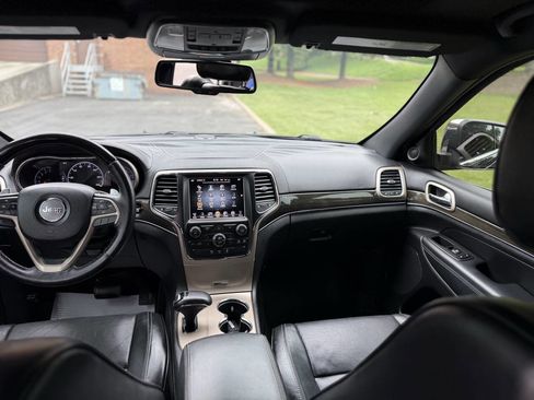 Used 2015 Jeep Grand Cherokee Overland RWD image 9
