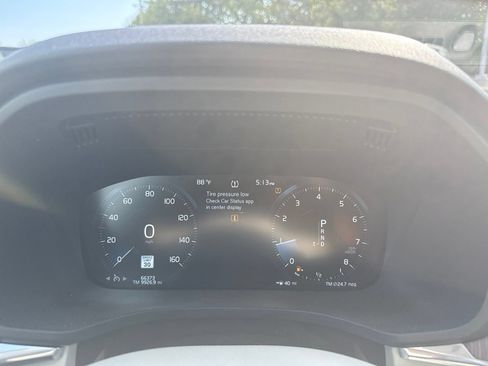 Used 2021 Volvo XC60 T5 Momentum w/ Premium Package AWD/4WD image 21