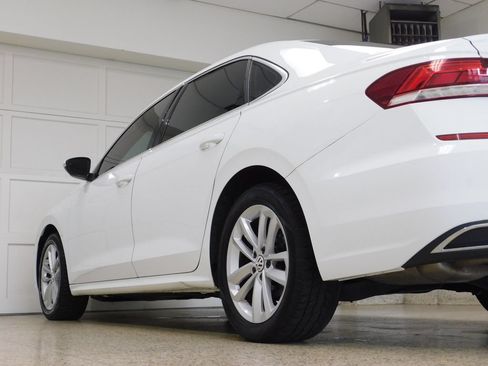 Used 2020 Volkswagen Passat 2.0T SE FWD image 48