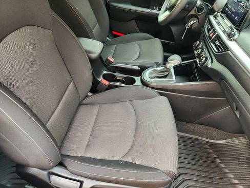 Used 2024 Kia Forte LXS w/ LXS Technology Package FWD image 15