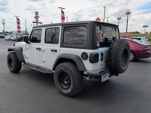 Used 2018 Jeep Wrangler Unlimited Sport AWD/4WD image 6