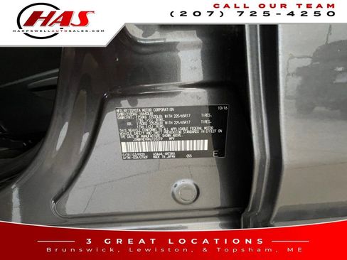 Used 2017 Toyota RAV4 LE AWD/4WD image 15