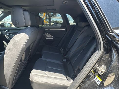 Used 2020 Audi Q3 2.0T Premium AWD/4WD image 15