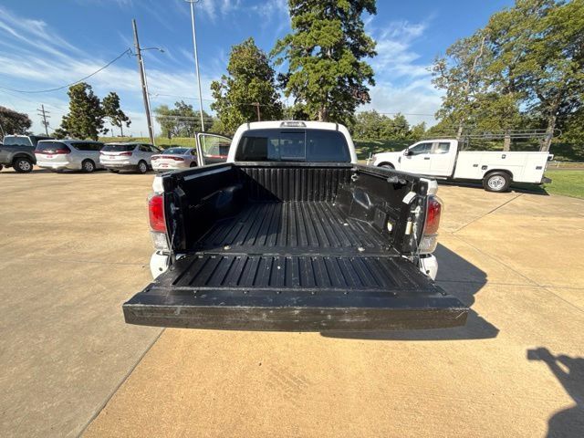 Used 2023 Toyota Tacoma TRD Pro AWD/4WD image 18