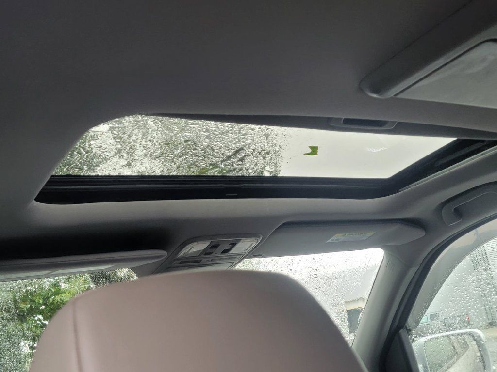 Used 2015 Honda Pilot Touring image 35