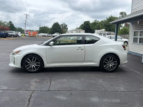Used 2015 Scion tC FWD image 3