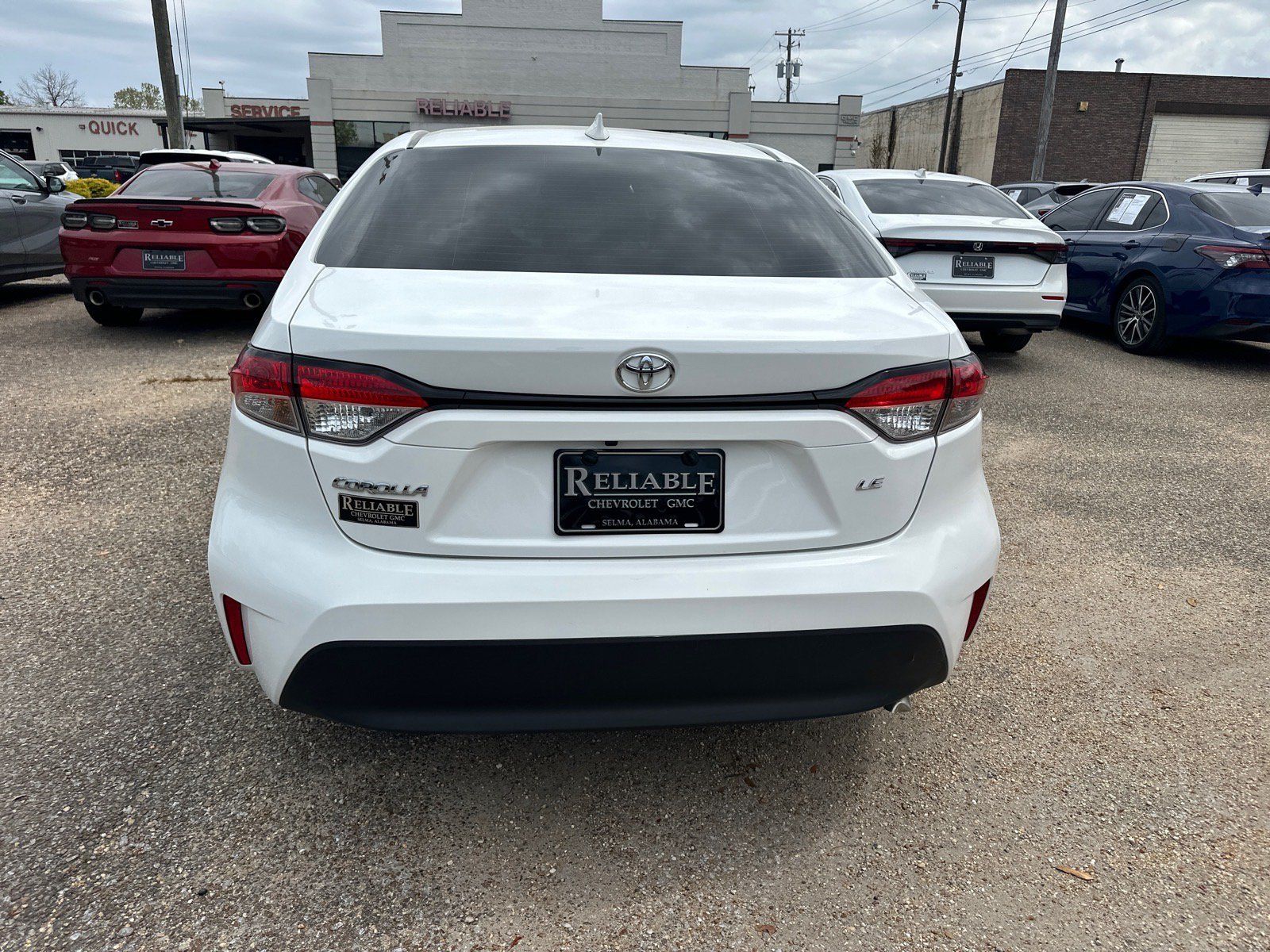 Used 2025 Toyota Corolla LE FWD image 5