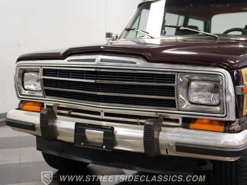 Used 1989 Jeep Grand Wagoneer image 19