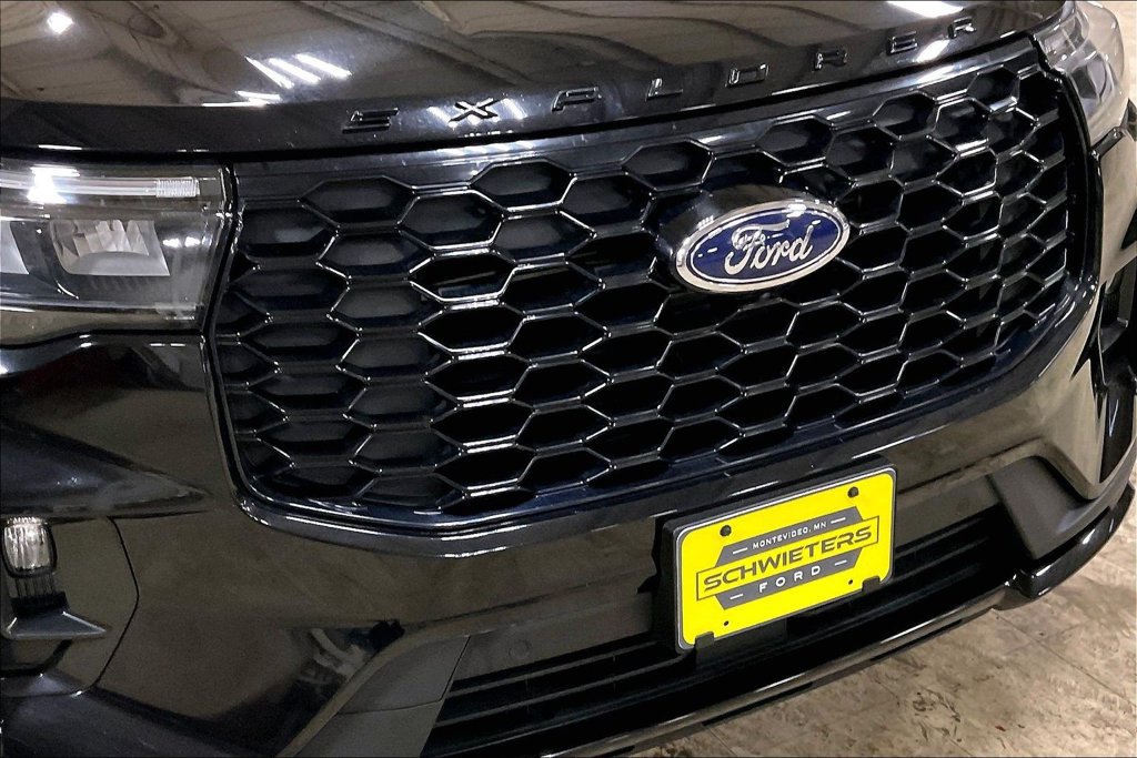 Certified 2025 Ford Explorer ST-Line w/ ST-Line Street Pack AWD/4WD image 29
