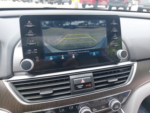 Used 2019 Honda Accord Touring image 25