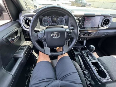 Used 2021 Toyota Tacoma TRD Sport w/ Technology Package image 37