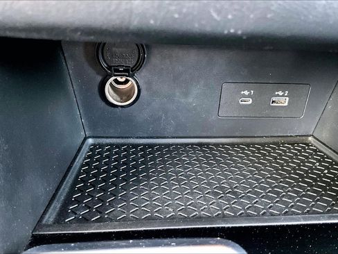 Used 2024 Nissan Pathfinder SV image 16