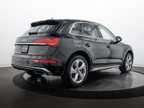 Certified 2022 Audi Q5 2.0T Premium Plus w/ Premium Plus Package AWD/4WD image 4