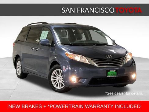 Used 2016 Toyota Sienna XLE Premium FWD image 7