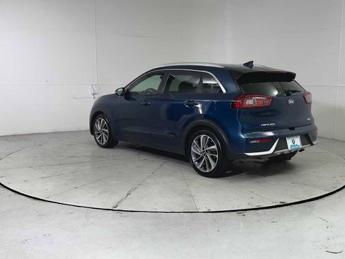 Used 2017 Kia Niro Touring w/ Advanced Technology Package image 3