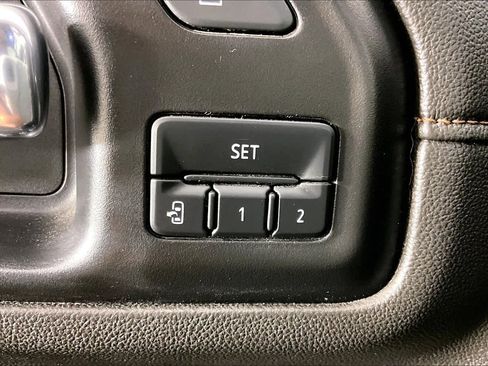 Used 2022 GMC Sierra 2500 AT4 w/ AT4 Preferred Package AWD/4WD image 33