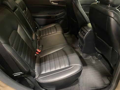 Used 2020 Ford Edge SEL image 20