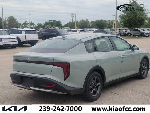 New 2026 Kia K4 FWD image 6