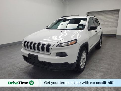 Used 2016 Jeep Cherokee Sport image 1