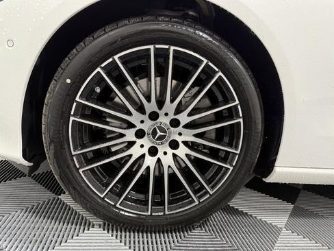 Used 2025 Mercedes-Benz C 300 4MATIC Sedan image 8