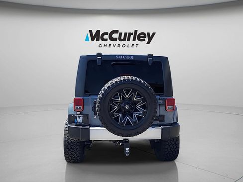 Used 2015 Jeep Wrangler Unlimited Sahara w/ Connectivity Group AWD/4WD image 6
