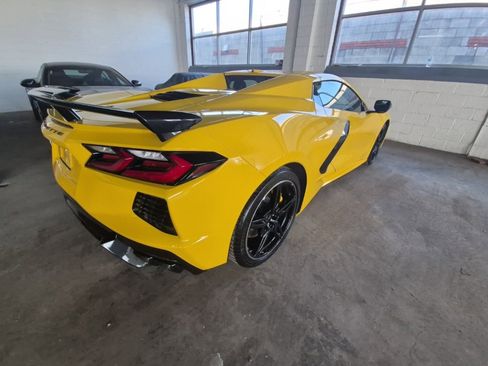 Used 2025 Chevrolet Corvette Stingray Convertible w/ Z51 Performance Package image 5