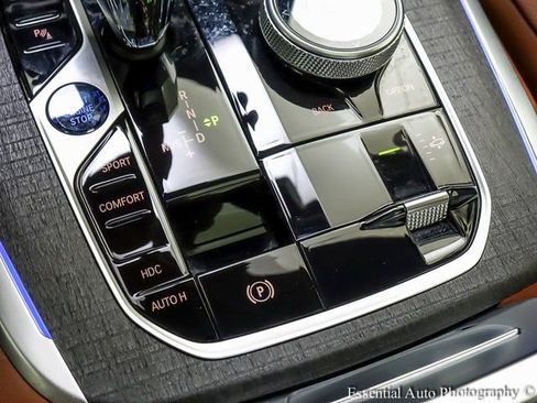 Used 2025 BMW ALPINA XB7 image 29