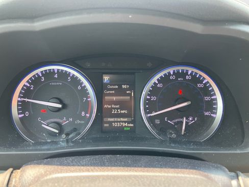 Used 2018 Toyota Highlander XLE AWD/4WD image 14