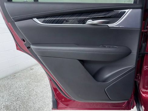 Used 2023 Cadillac XT6 Premium Luxury AWD/4WD image 19