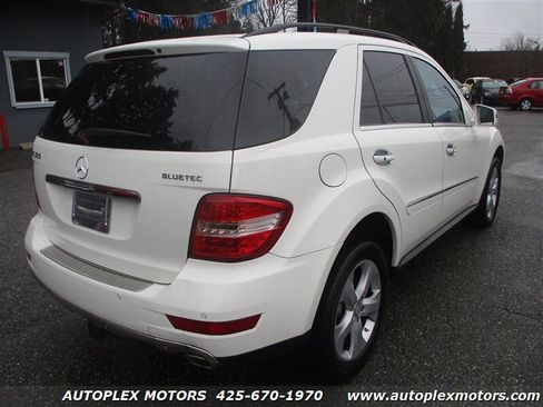 Used 2011 Mercedes-Benz ML 350 BlueTEC 4MATIC image 8