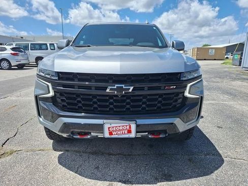 Used 2023 Chevrolet Tahoe Z71 w/ Luxury Package AWD/4WD image 9