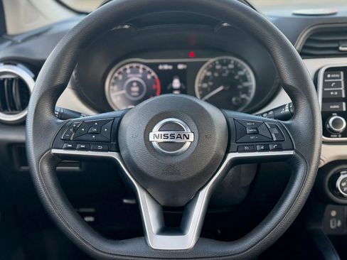 Used 2021 Nissan Versa SV image 16