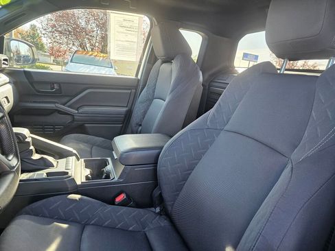 Used 2024 Toyota Tacoma SR image 21