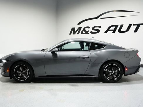 Used 2024 Ford Mustang Premium image 5