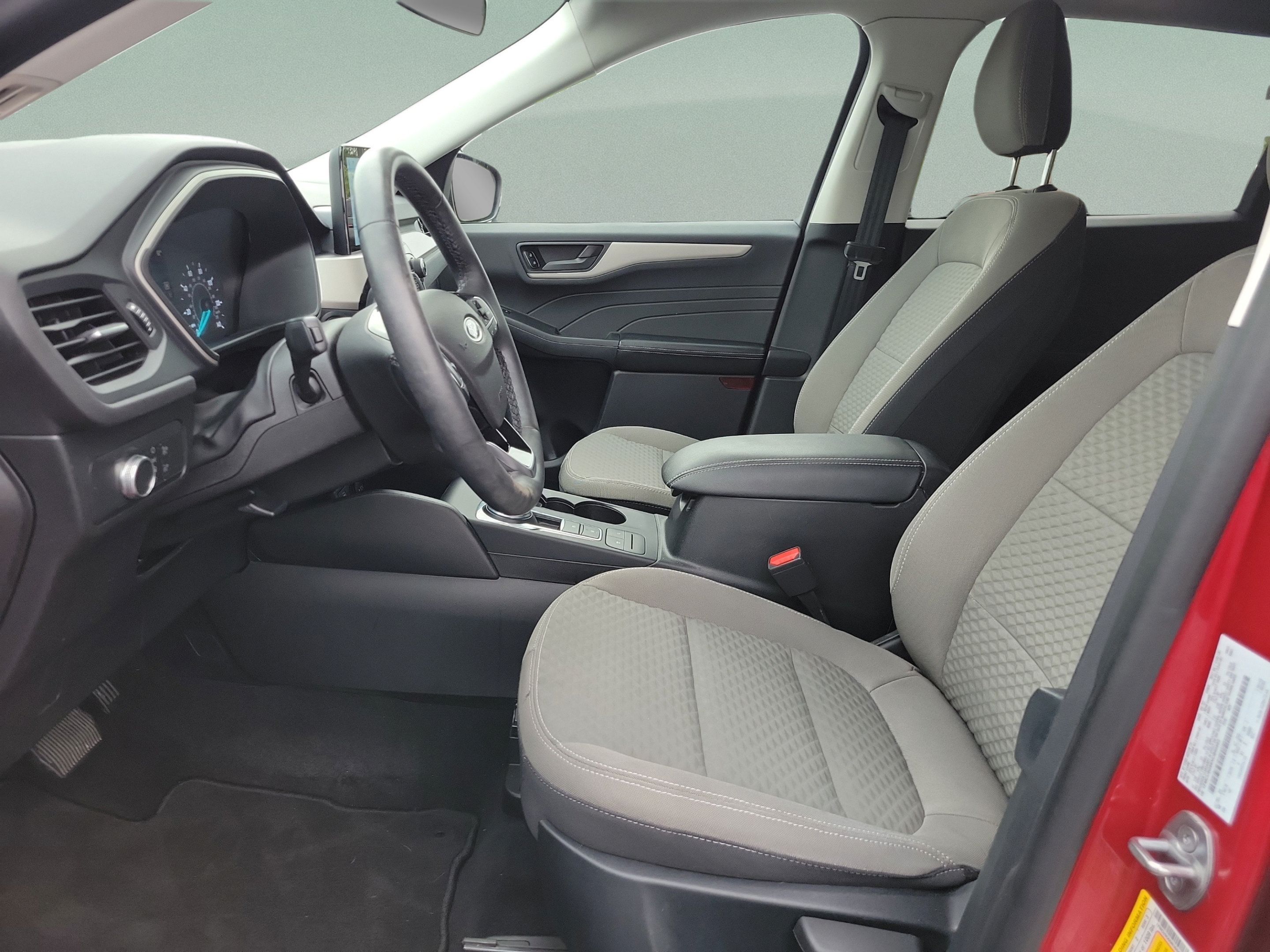 Used 2022 Ford Escape SE w/ Cold Weather Package AWD/4WD image 14
