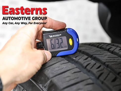 Used 2025 Jeep Wrangler Unlimited Sahara image 27