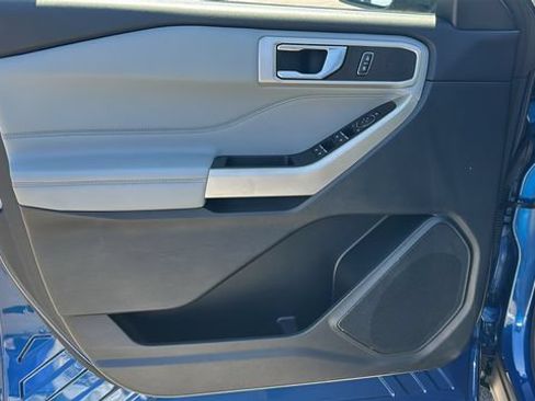 Certified 2022 Ford Explorer XLT w/ Equipment Group 202A AWD/4WD image 18