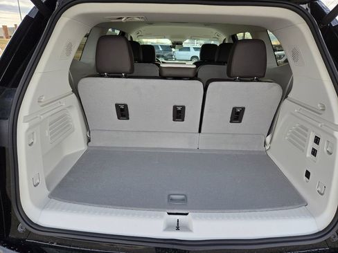 New 2026 GMC Acadia Denali w/ Super Cruise Package image 8