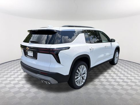 New 2026 Chevrolet Traverse LT w/ Driver Confidence Package FWD image 5